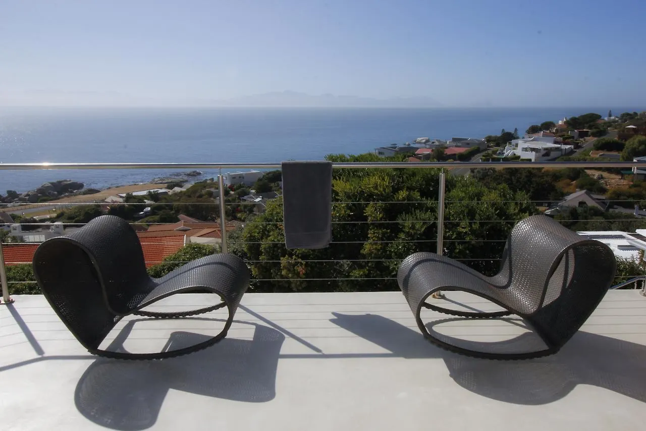 Residence William French Simon's Town Guest house
